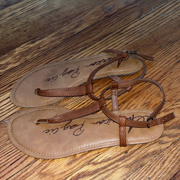Brown casual sandals - Picture 2 of 3